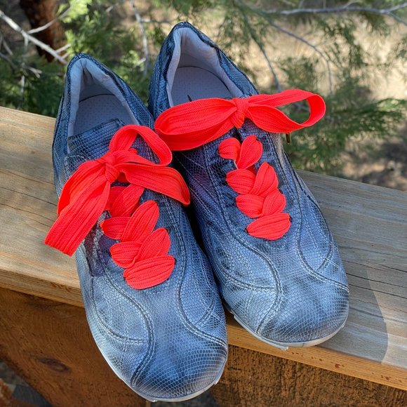 New Henry & Magda Golf Shoes - Picture 2 of 13